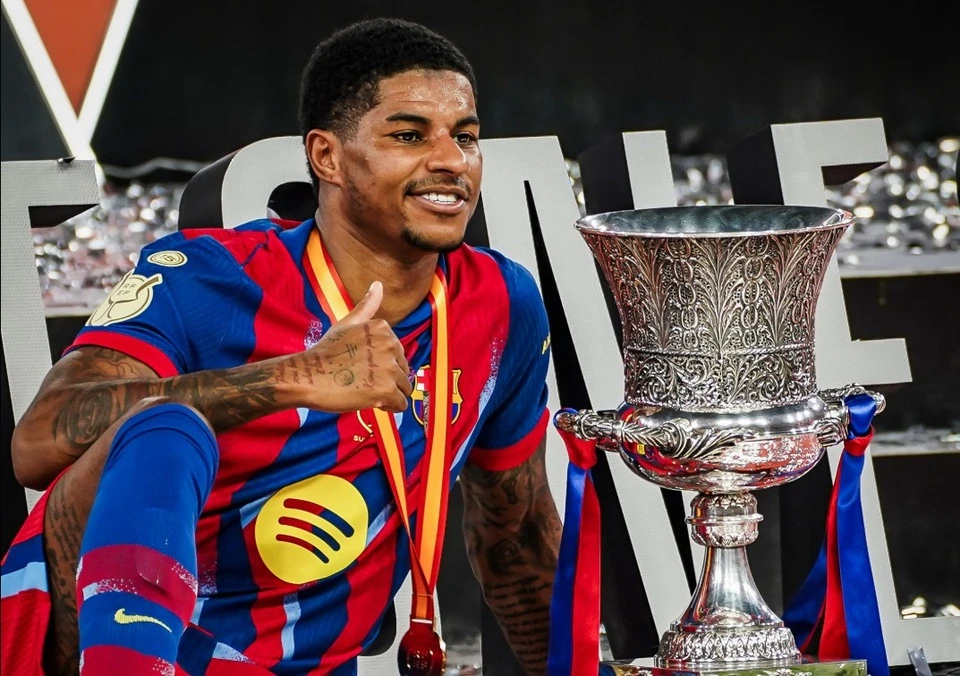 Rashford Barcelona ăn mừng chiến thắng Siêu cúp Tây Ban Nha.